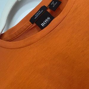 Hugo Boss slim fit T shirt never worn New size large